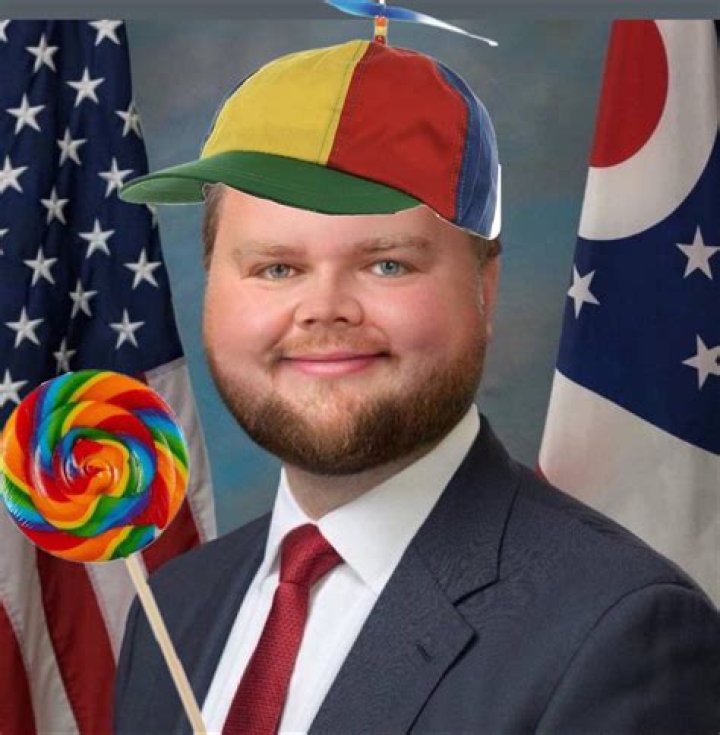 J.D. Vance with Lollipop: Exploring the Symbolism and Impact
