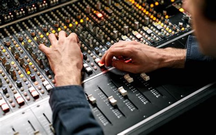 Jason Luv Highlights: Unveiling the Career of a Dynamic Music Producer
