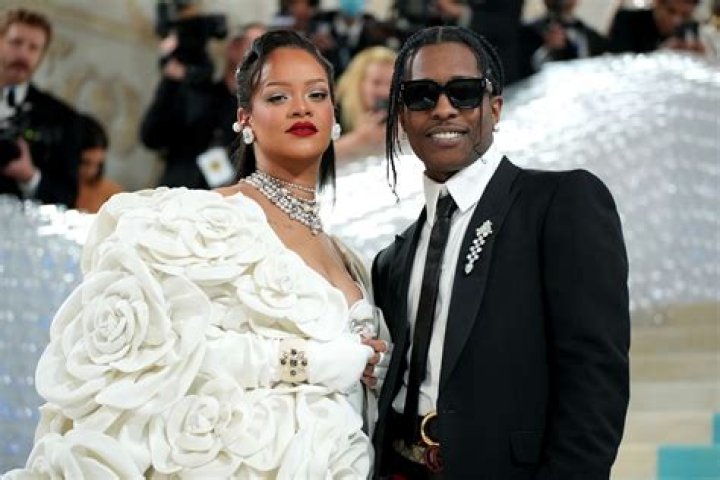 Who is Rihanna's Real Mother? Unveiling the Life and Influence of Monica Fenty
